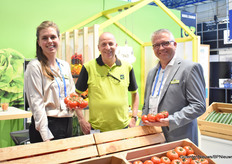 Reneé Klaver, Frank van der Spek and Eric van Vliet. Enza Zaden identifies a gene that offers high resistance to ToBRFV.